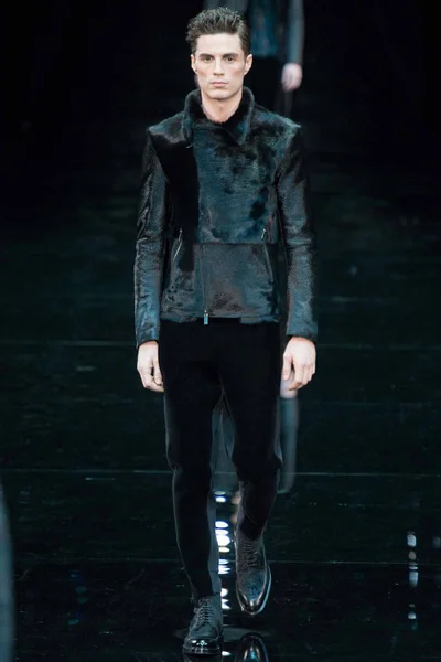 Look 84